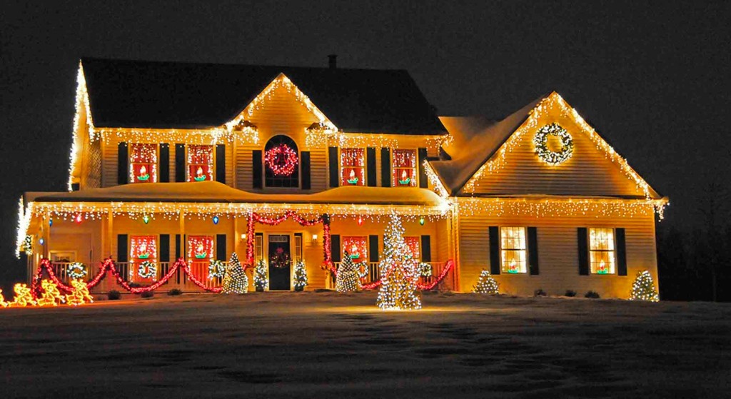 decorations-xmas-tree-decorations-ideas-neighbor-still-has-her-christmas-decorations-on-house-lights-outdoor-christmas-house-decorating-ideas-magnificent-christmas-house-decorations